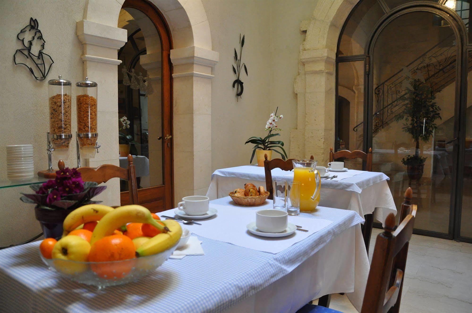 Les Echevins Hotel Tarascon Exterior foto